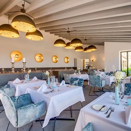 Carrossa & Hotell Artá