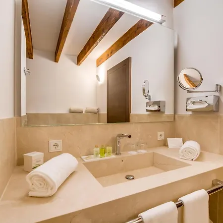Carrossa & Hotell 5*